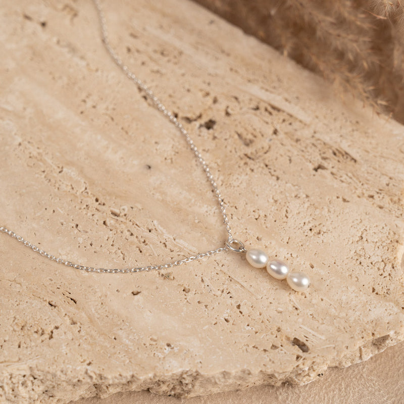 FILIPPA WHITE PEARL SILVER NECKLACE
