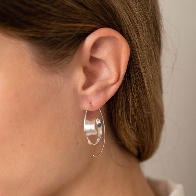 MAIKEN SILVER EARRING