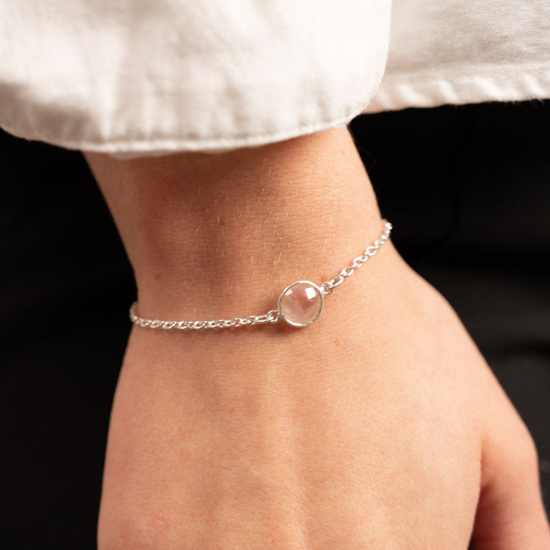 NOSTALGIA ROUND ROSE QUARTZ SILVER BRACELET