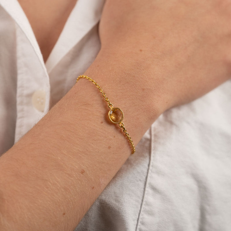 NOSTALGIA ROUND YELLOW CITRINE GOLDEN BRACELET