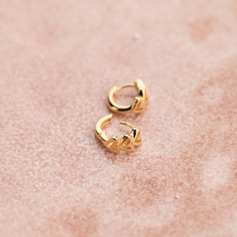 AMARA GOLDEN HUGGIE EARRING