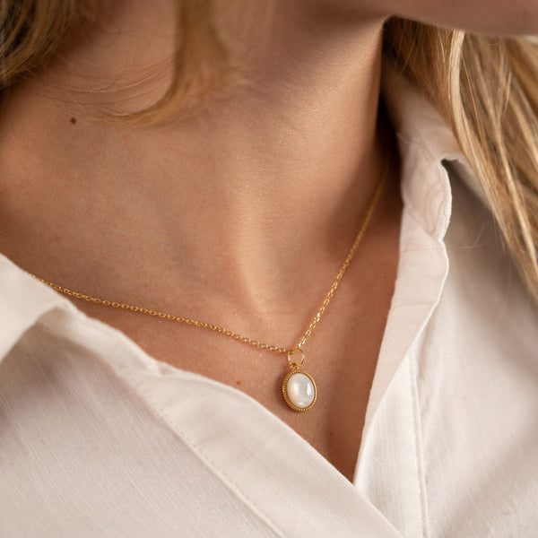 CHARLOTTE PEARL GOLDEN PENDANT