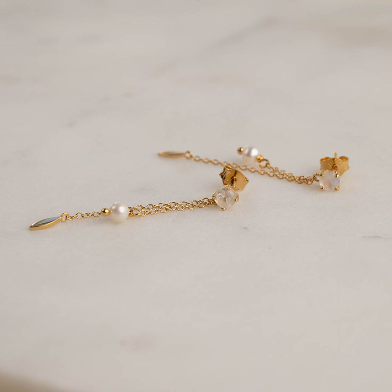 CHLOE MOONSTONE PEARL GOLDEN EARRING