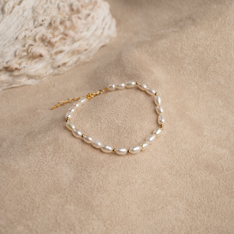 DARIA PEARL GOLDEN BRACELET