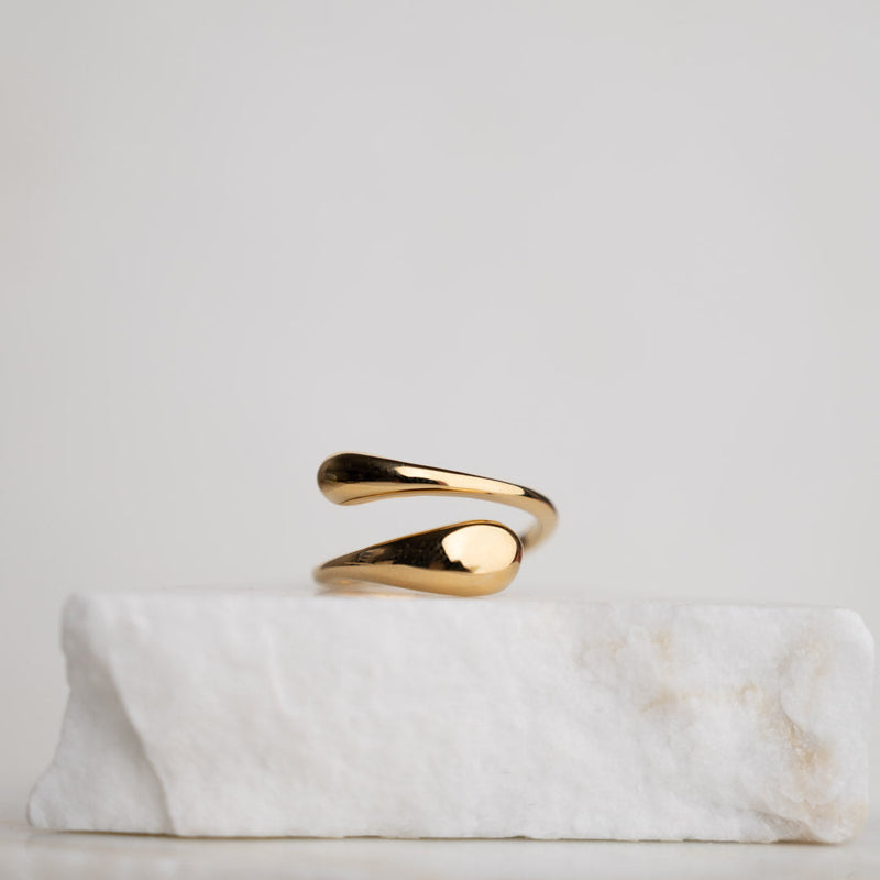DEA GOLDEN RING