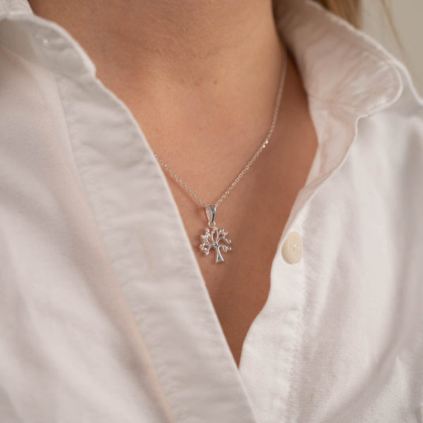 EDDA SILVER NECKLACE