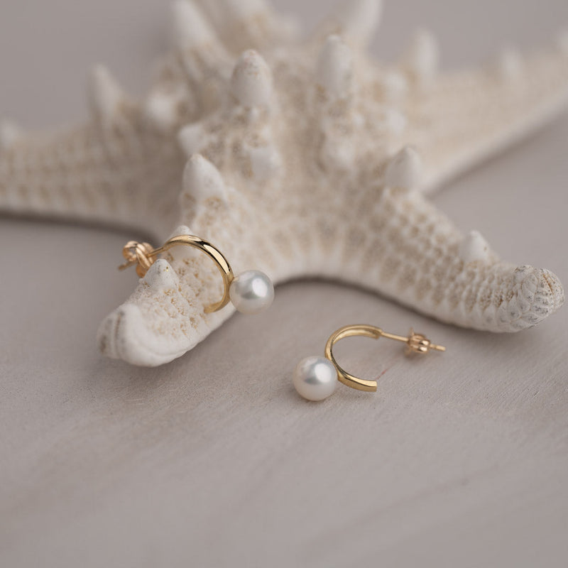 ELAINE PEARL SOLID GOLD EARRING