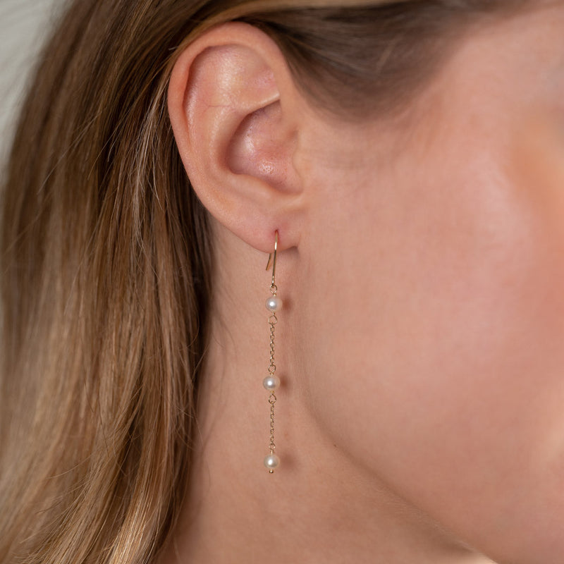 ERICA PEARL SOLID GOLD EARRING