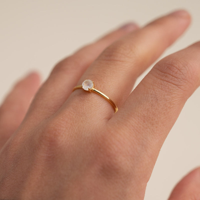 GEMMA MOONSTONE GOLDEN RING