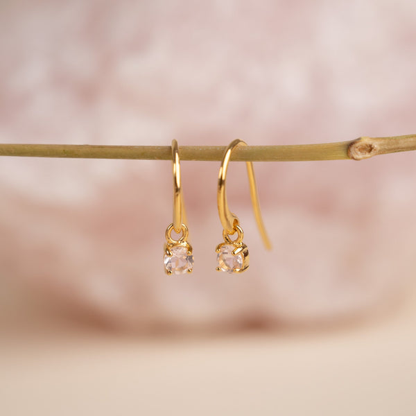 GEMMA ROSE QUARTZ GOLDEN HOOK EARRING