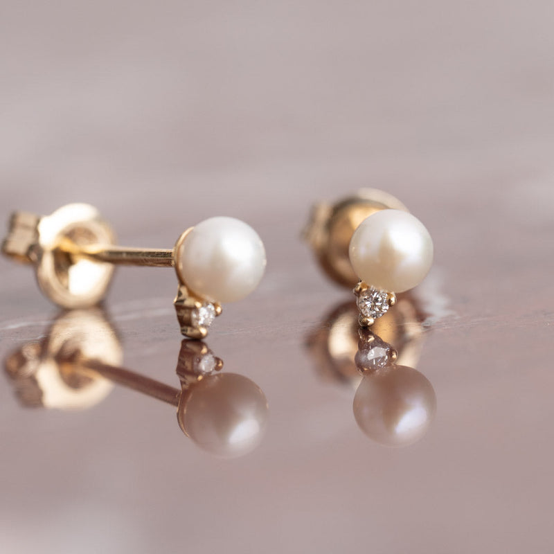 GINA PEARL DIAMOND SOLID GOLD EARRING