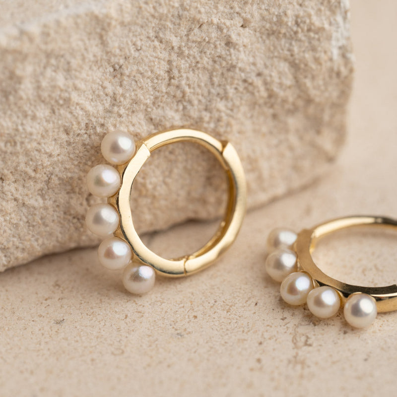 GUDNARE PEARL SOLID GOLD EARRING