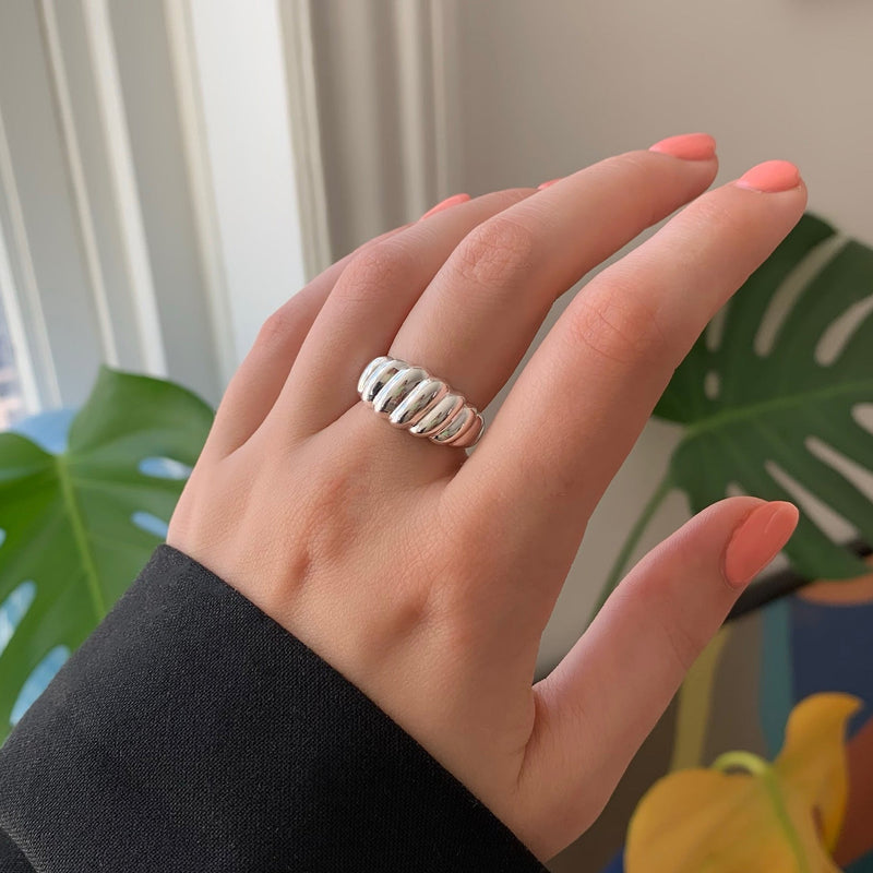 FRIDA LARGE SILVER RING