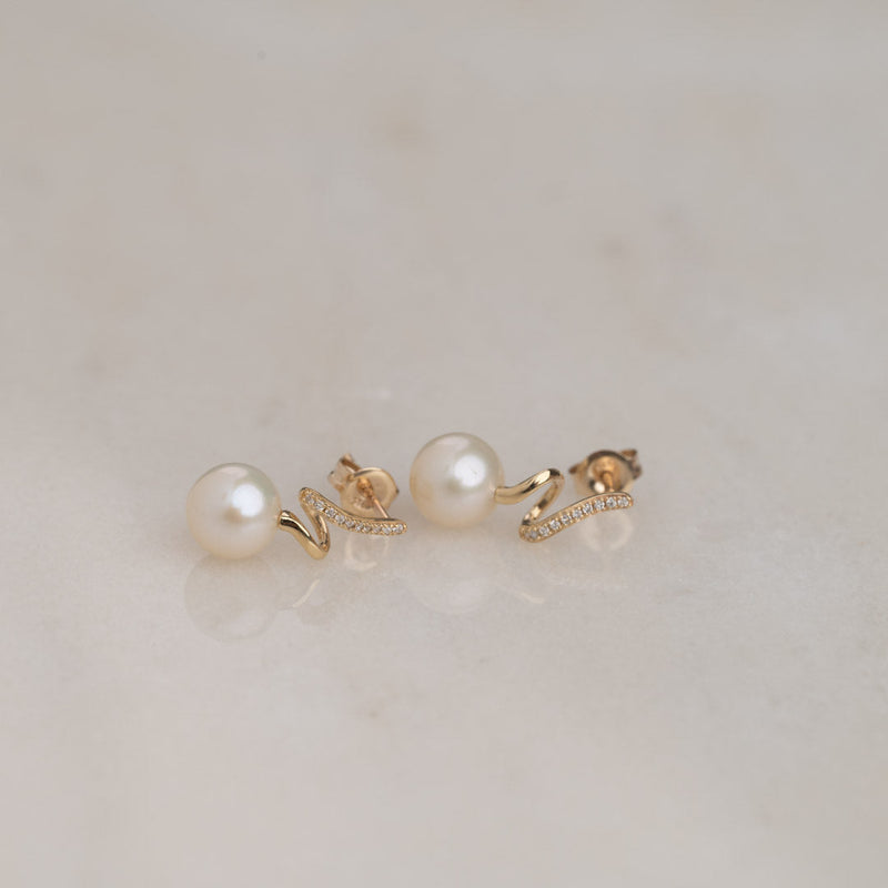 LORA PEARL DIAMOND SOLID GOLD EARRING