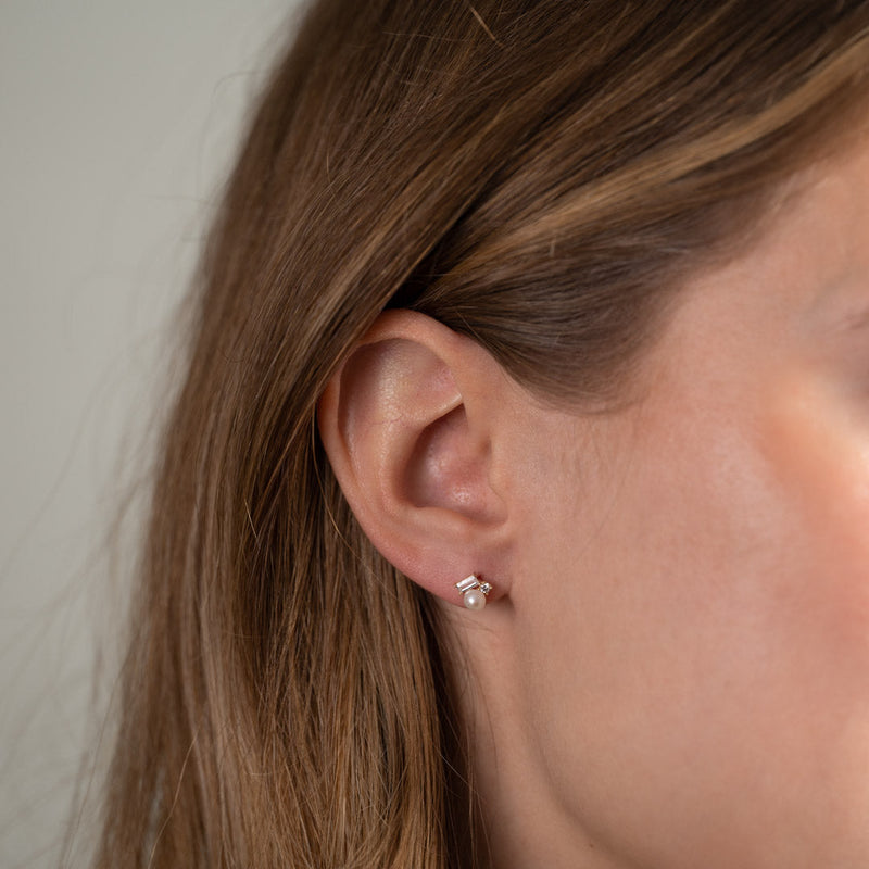 MAEVE PEARL SOLID GOLD STUD EARRING
