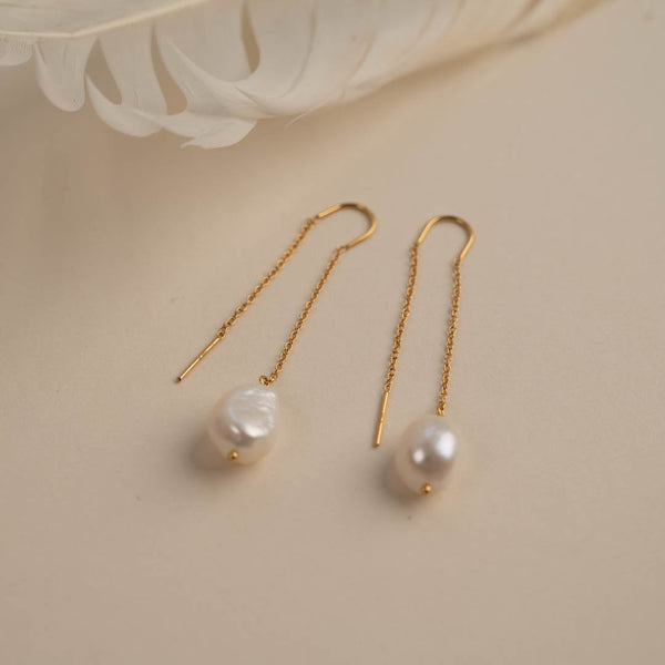 NOELLA PEARL GOLDEN DROP EARRING
