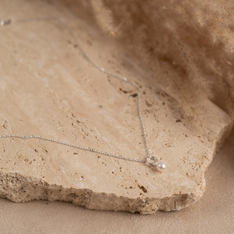 NOVA WHITE PEARL SILVER NECKLACE