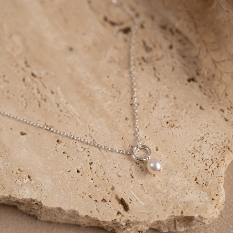 NOVA WHITE PEARL SILVER NECKLACE