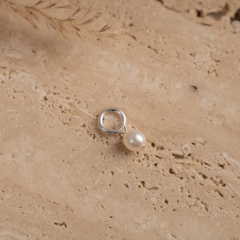 NOVA WHITE PEARL SILVER PENDANT