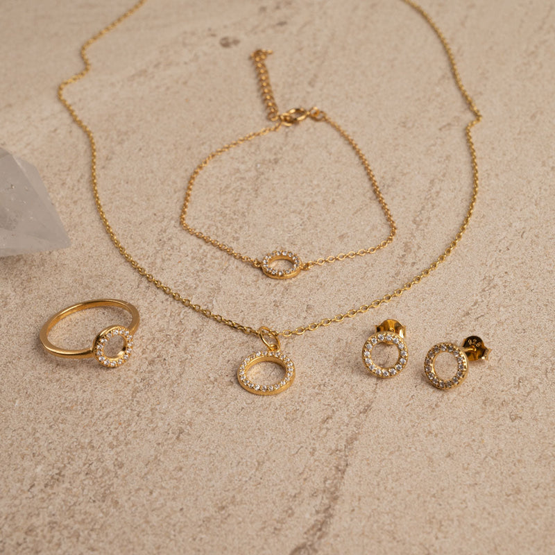 ROBERTA CRYSTAL GOLDEN NECKLACE