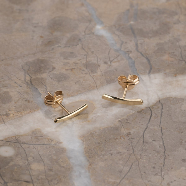 SCARLETT SOLID GOLD STUD EARRING