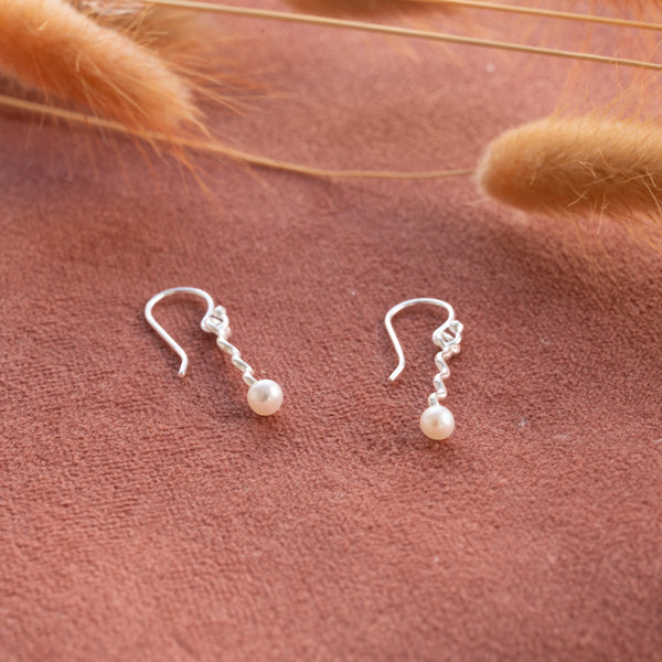 SIGGA PEARL SILVER EARRING
