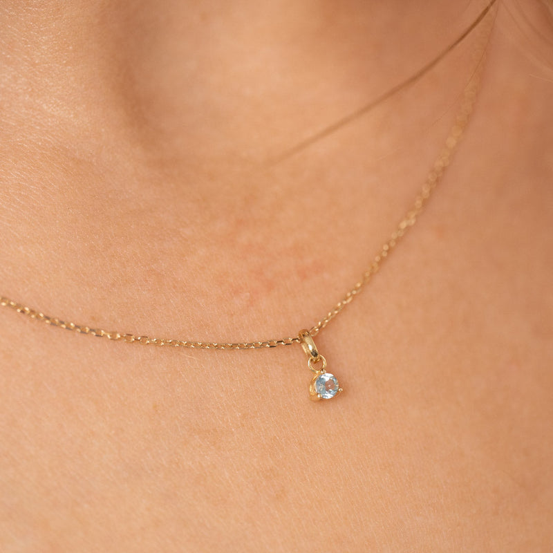 SIMPLE GEM BLUE TOPAZ SOLID GOLD PENDANT
